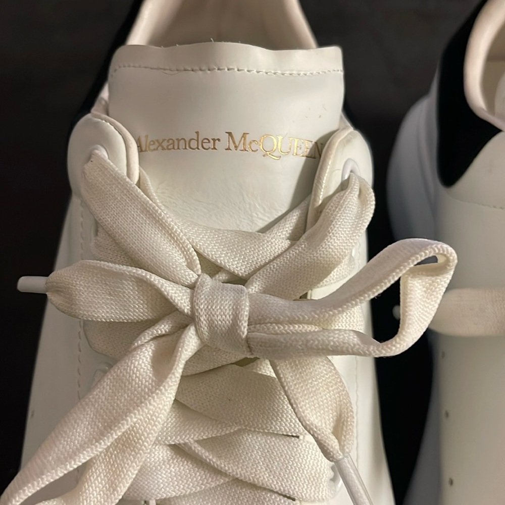 Alexander McQueen White Sneakers Sleek Design - Picture 2 of 10